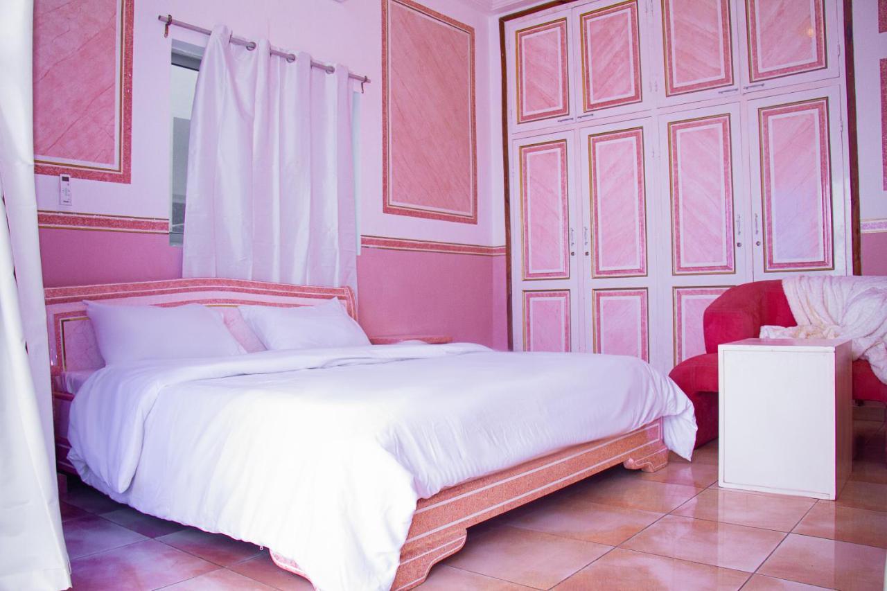 Hotel Amazone Cotonou Esterno foto