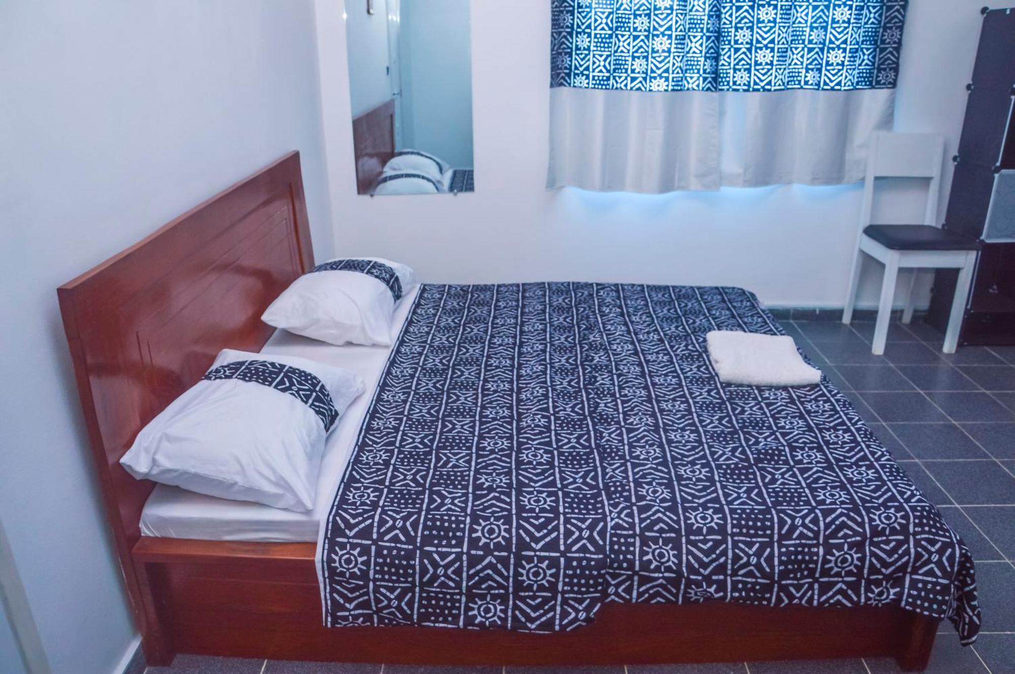 Hotel Amazone Cotonou Esterno foto